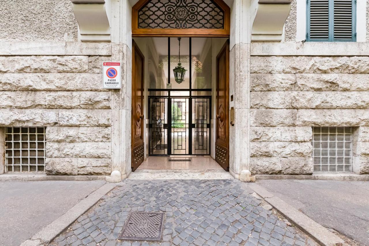 Vatican Germanico 107 Rome Extérieur photo